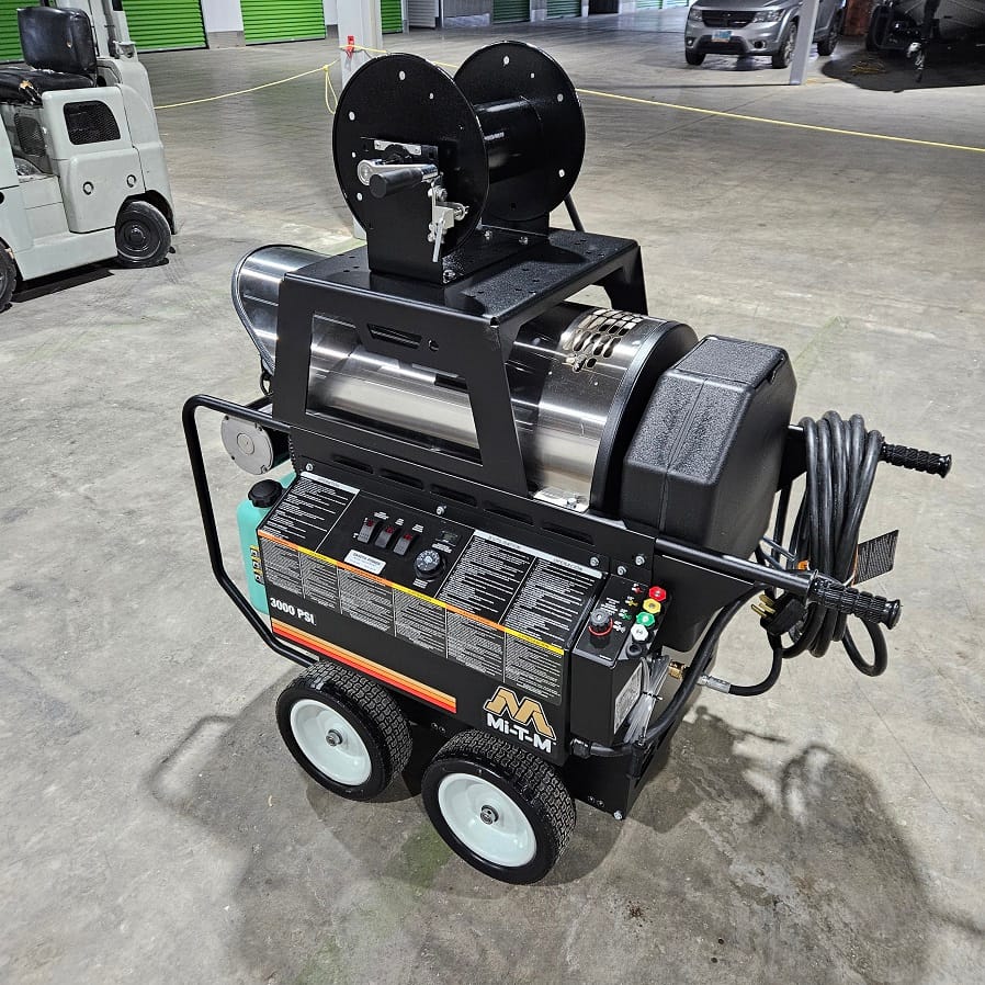 MI-T-M HHS 3004-2E2G hose reel